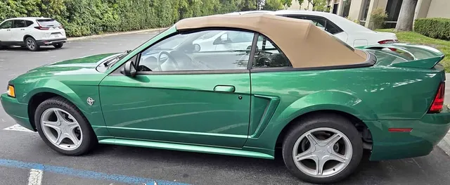 1999 Ford Mustang GT Convertible 2D