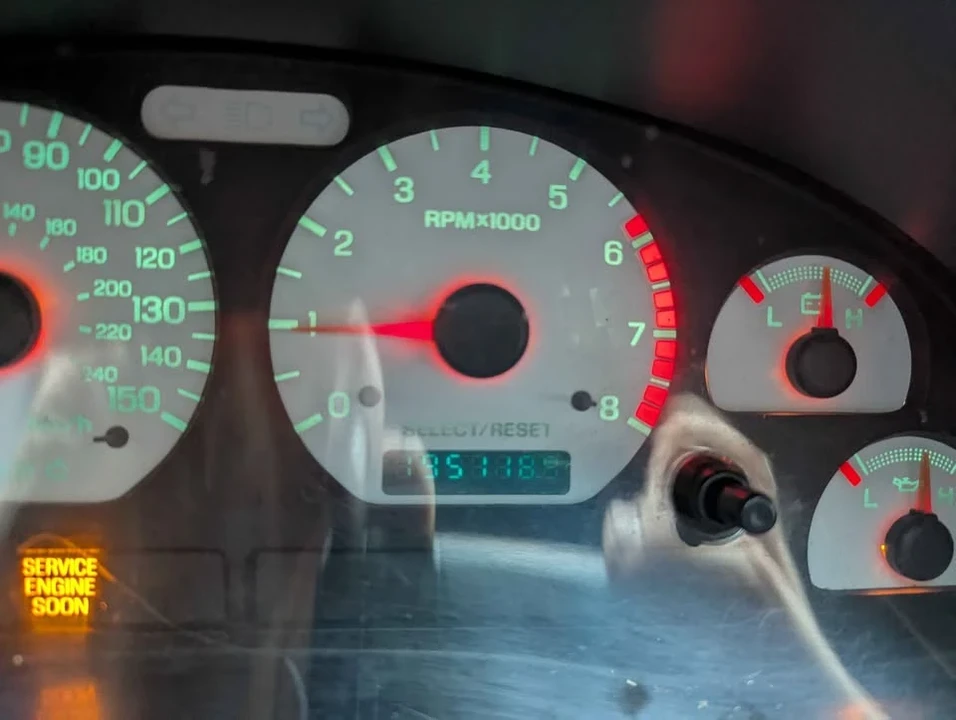 1999 Ford SN95 Mustang - Image 11 of 12