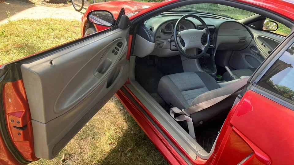 1999 Ford SN95 Mustang - Image 7 of 9