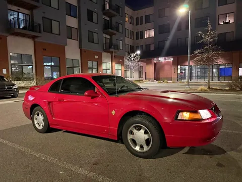 1999 Ford Mustang V6 Premium Coupe