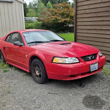 1999 Ford Mustang V6 Premium Coupe