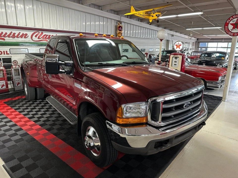 1999 Ford Super Duty 1st Gen - Image 2 of 12