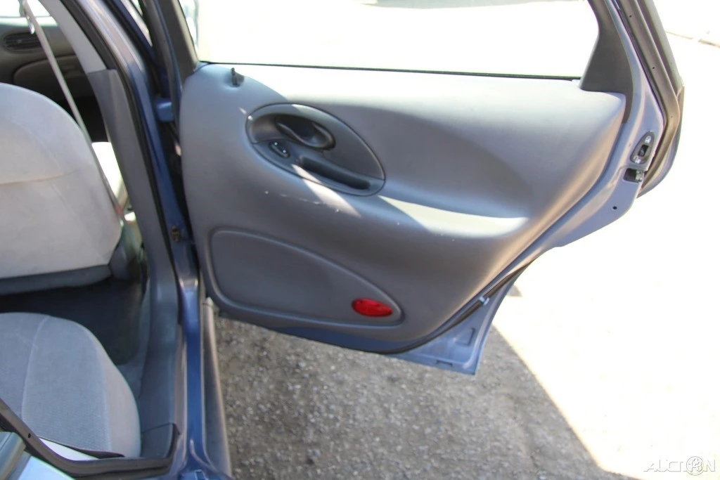 1999 Ford Taurus 3rd Gen - Image 21 of 21