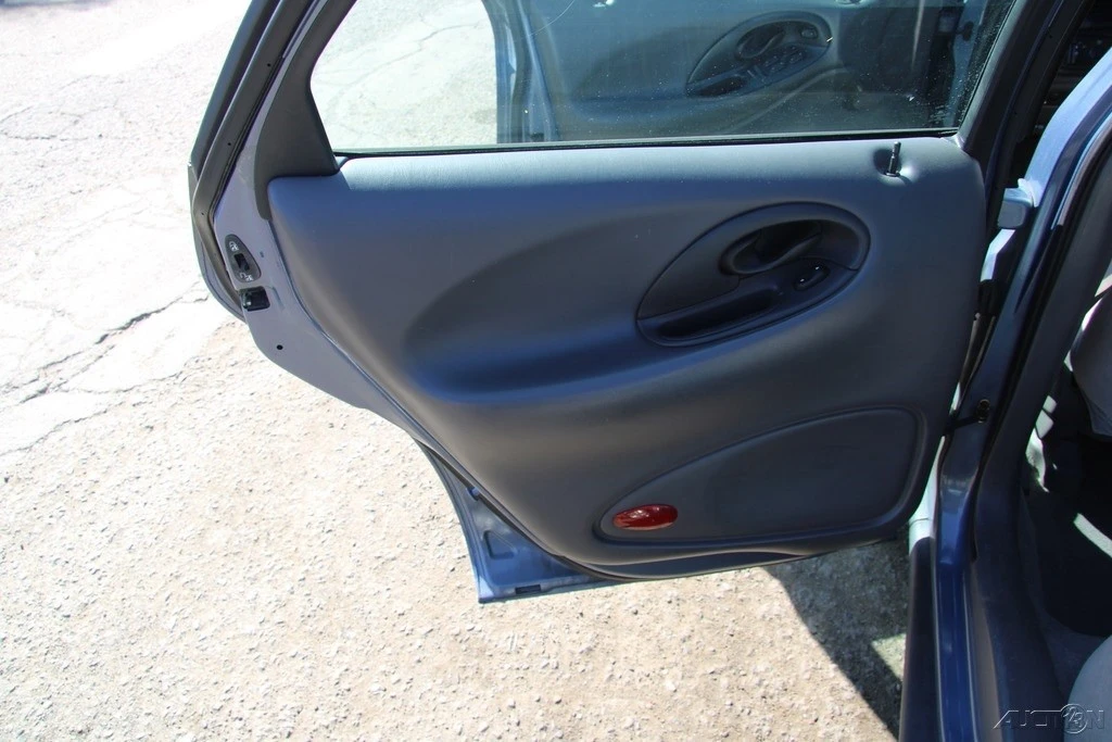1999 Ford Taurus 3rd Gen - Image 19 of 21