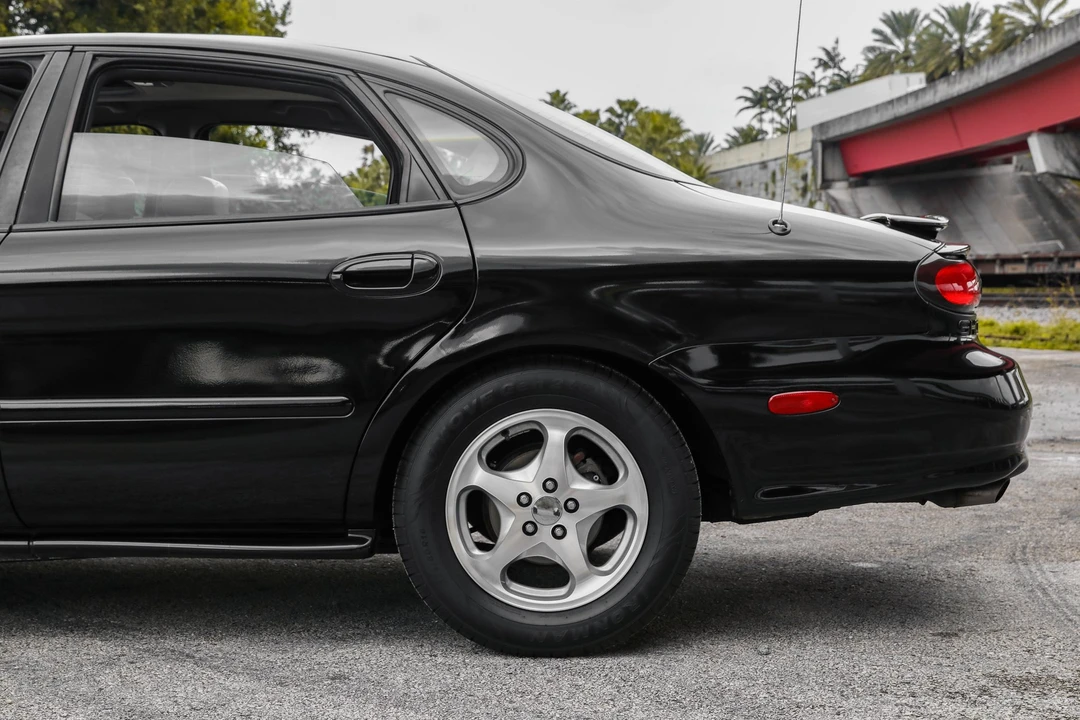 1999 Ford Taurus SHO 3rd Gen - Image 10 of 31
