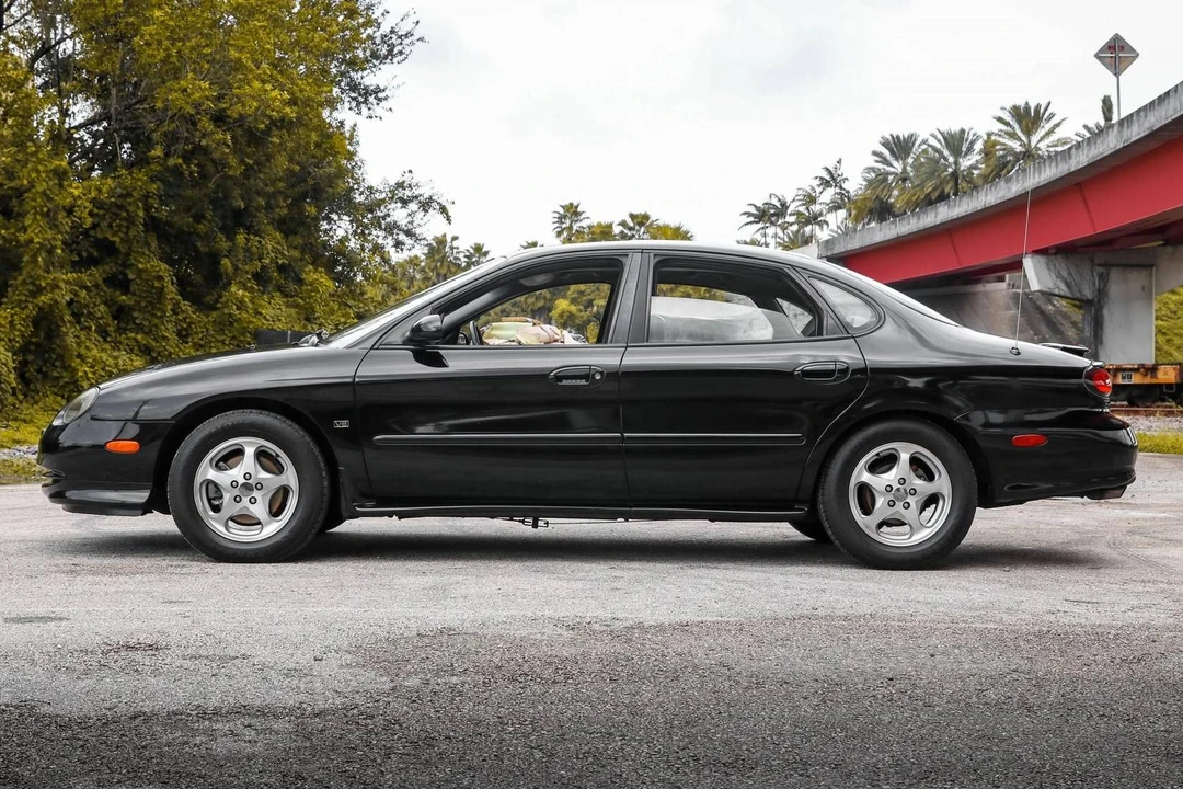 1999 Ford Taurus SHO 3rd Gen - Image 3 of 31