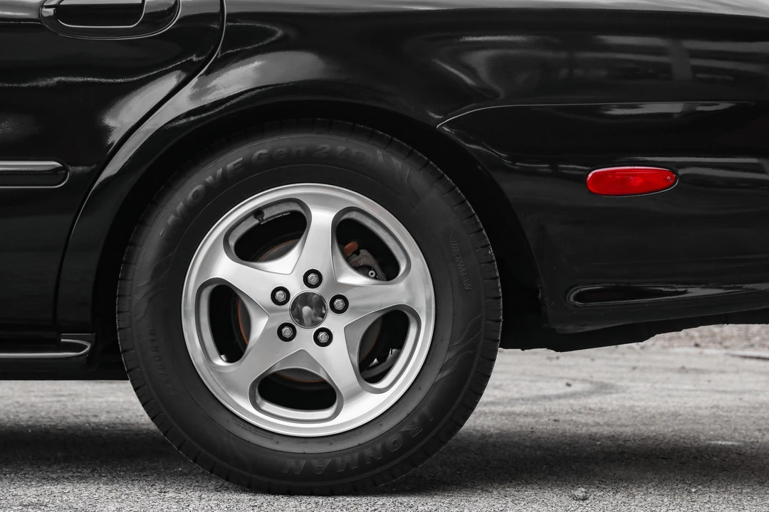 1999 Ford Taurus SHO 3rd Gen - Image 23 of 31
