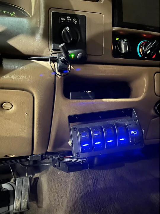 1999 Ford Super Duty 1st Gen - Image 11 of 16