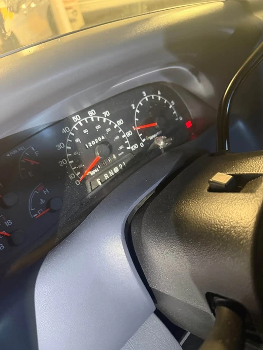 1999 Ford F-Series - Image 8 of 15