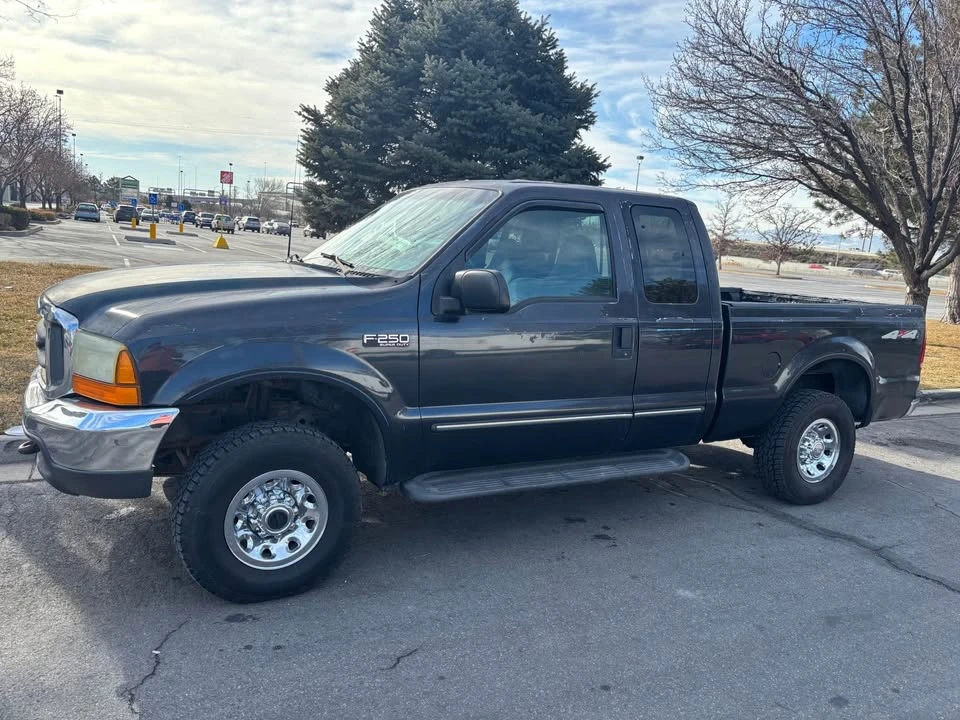 1999 Ford Super Duty 1st Gen - Image 2 of 10