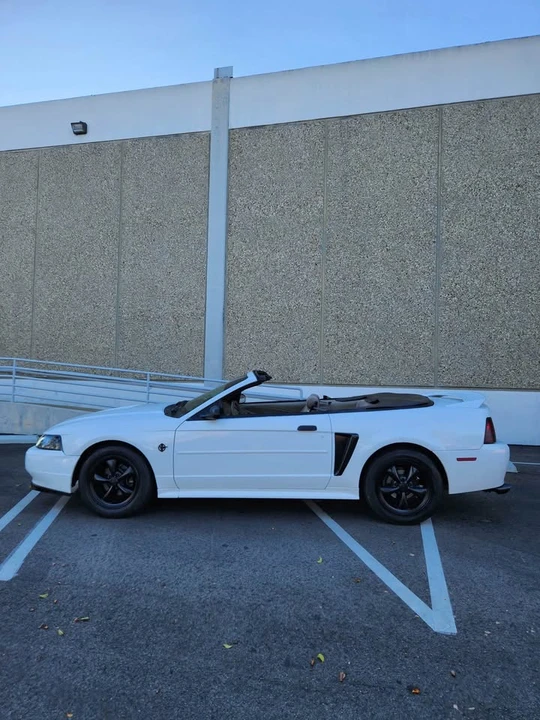 1999 Ford SN95 Mustang - Image 9 of 13
