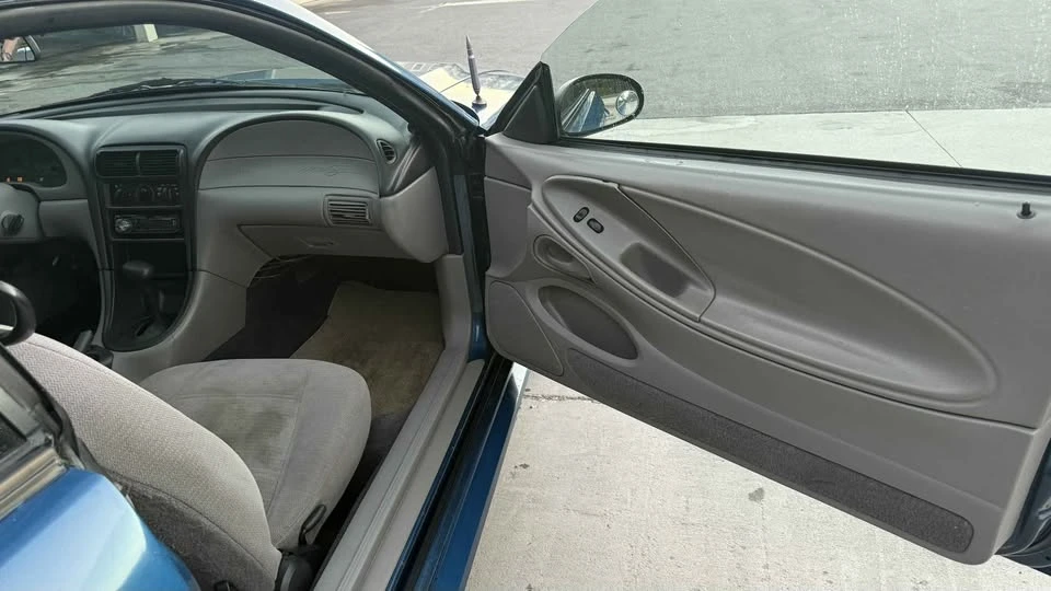1999 Ford SN95 Mustang - Image 8 of 10