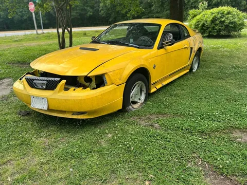 1999 Ford Mustang V6 Coupe