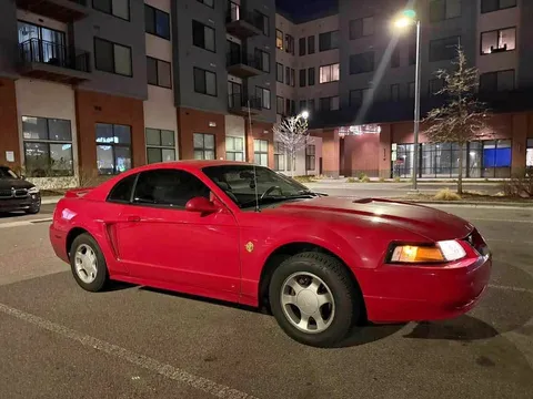 1999 Ford Mustang V6 Premium Coupe