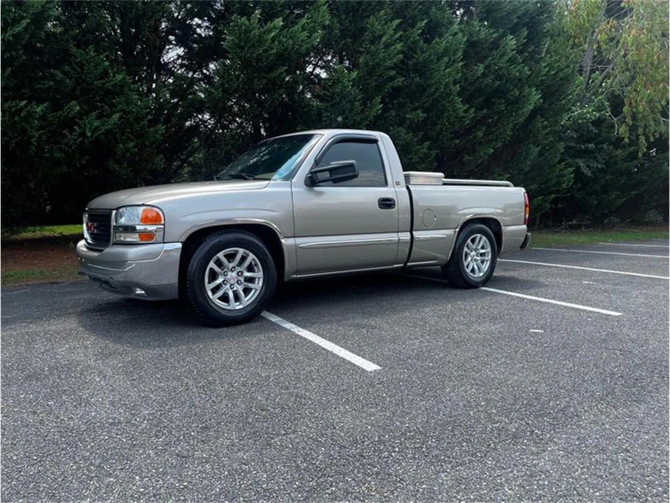 1999 GMC C/K - Image 2 of 29