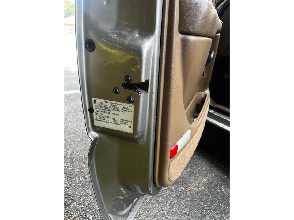 1999 GMC C/K - Image 16 of 29