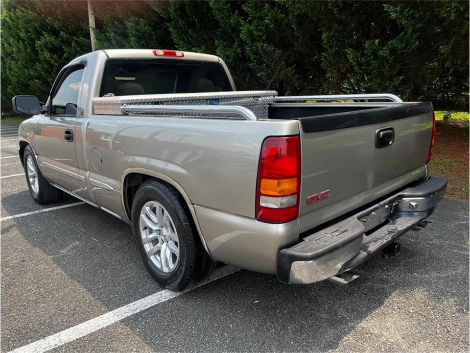 1999 GMC C/K - Image 3 of 29