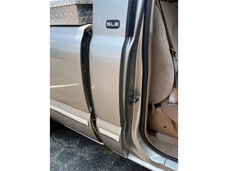 1999 GMC C/K - Image 17 of 29