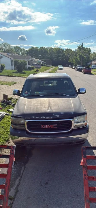 1999 GMC C/K - Image 2 of 4