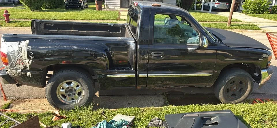 1999 GMC C/K - Image 3 of 4