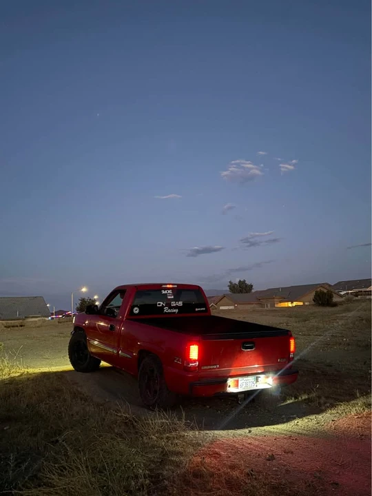 1999 GMC C/K - Image 2 of 6