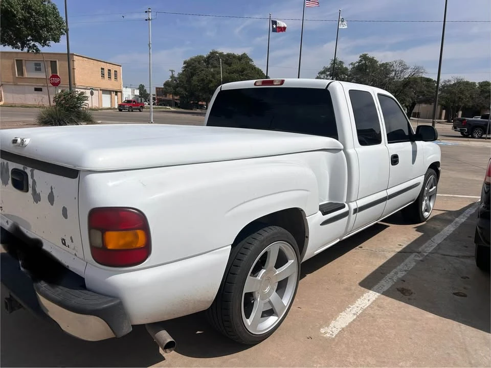 1999 GMC C/K - Image 3 of 8