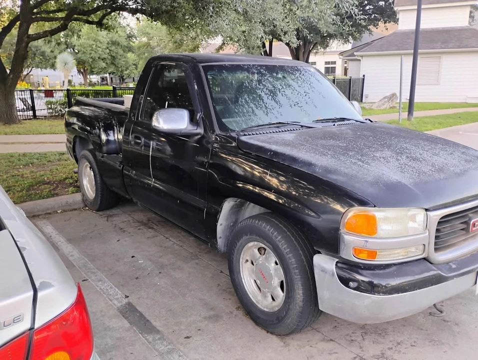 1999 GMC C/K - Image 2 of 4