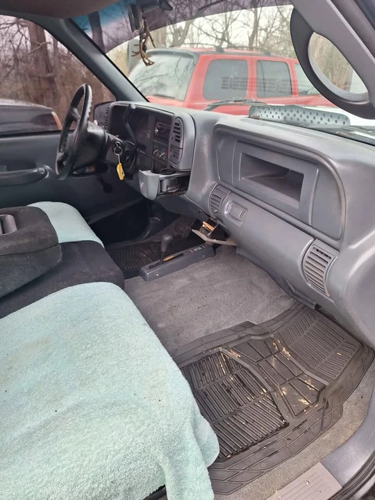 1999 GMC Sierra 1st Gen - Image 11 of 17