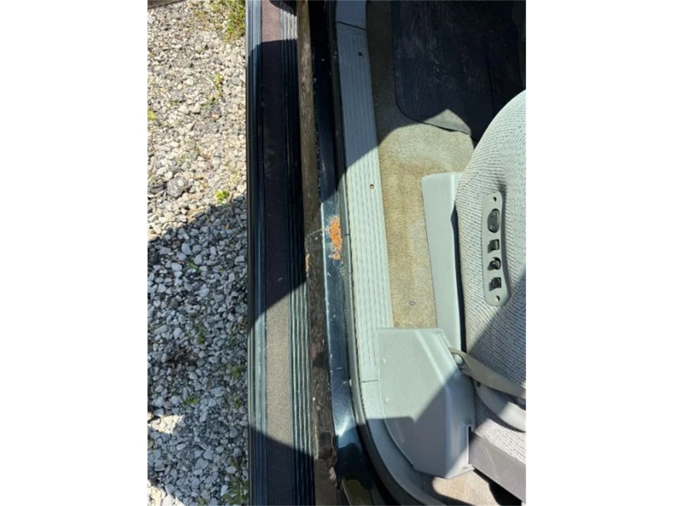1999 GMC C/K - Image 11 of 15
