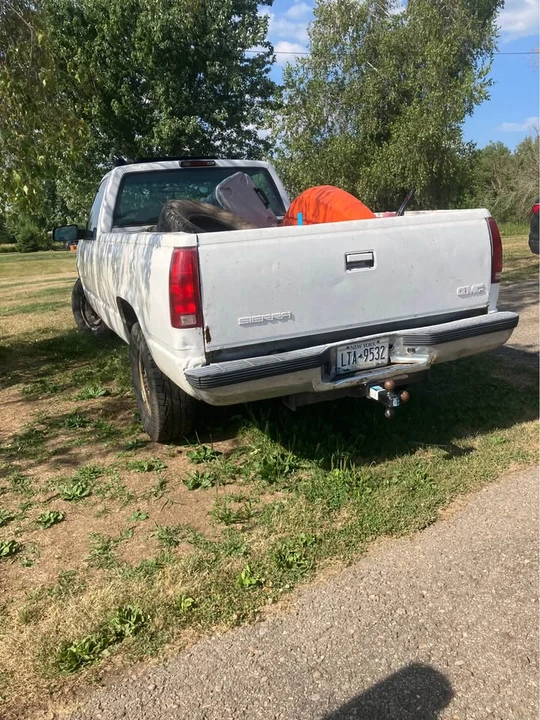 1999 GMC Sierra 1st Gen - Image 2 of 5