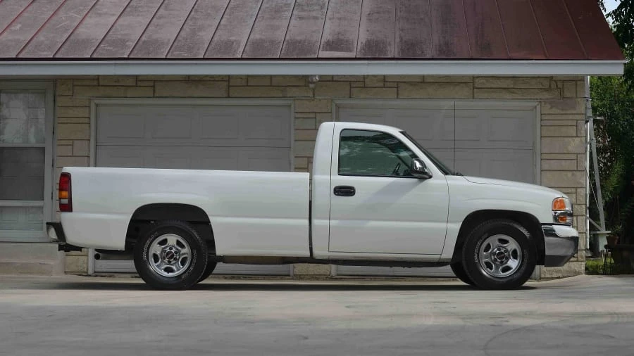 1999 GMC C/K - Image 2 of 12