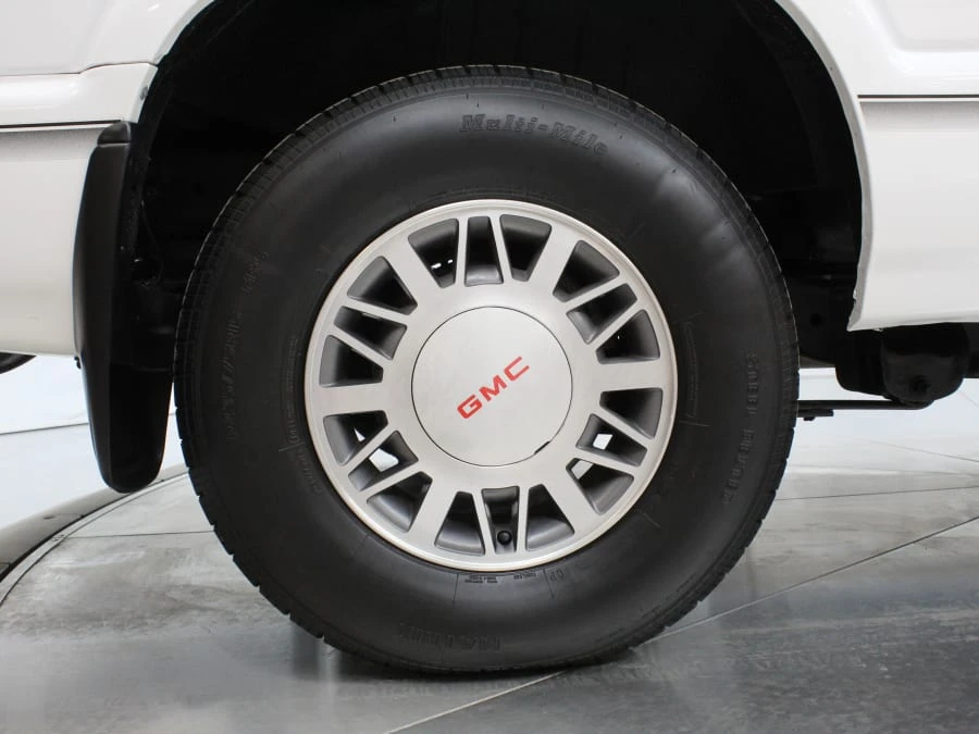 1999 GMC S-15 Jimmy 2nd Gen - Image 20 of 31