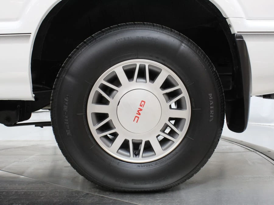 1999 GMC S-15 Jimmy 2nd Gen - Image 22 of 31
