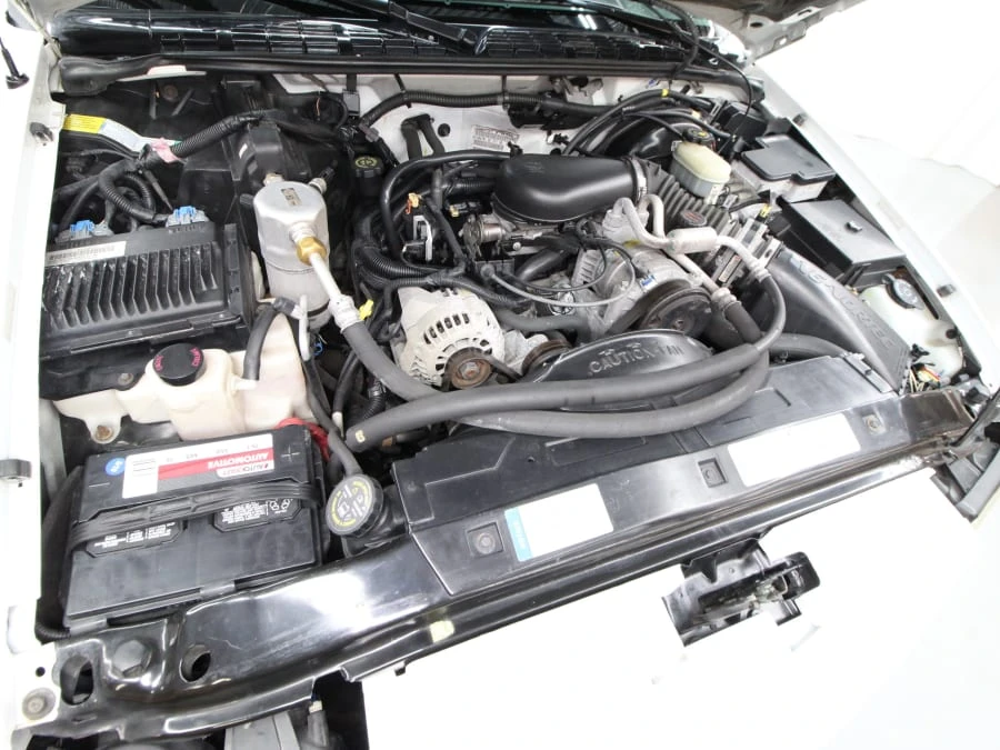 1999 GMC S-15 Jimmy 2nd Gen - Image 13 of 31
