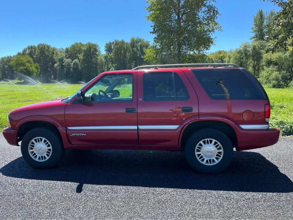 1999 GMC S-15 Jimmy 2nd Gen - Image 2 of 12