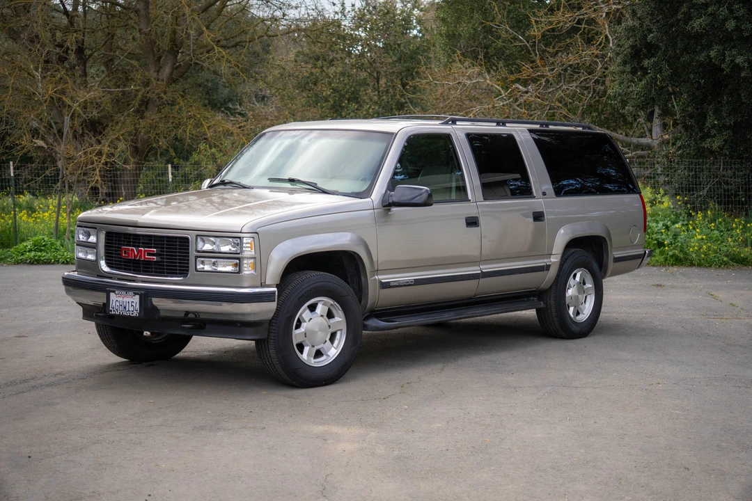 1999 GMC Suburban 8th Gen - Image 10 of 31