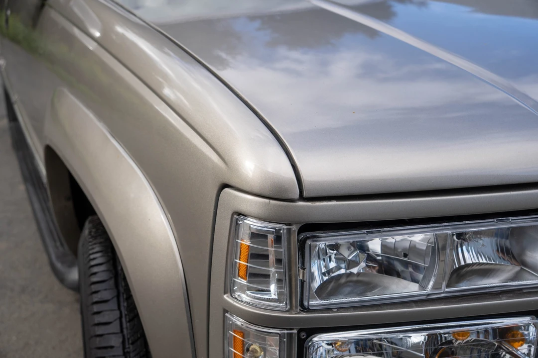 1999 GMC Suburban 8th Gen - Image 27 of 31