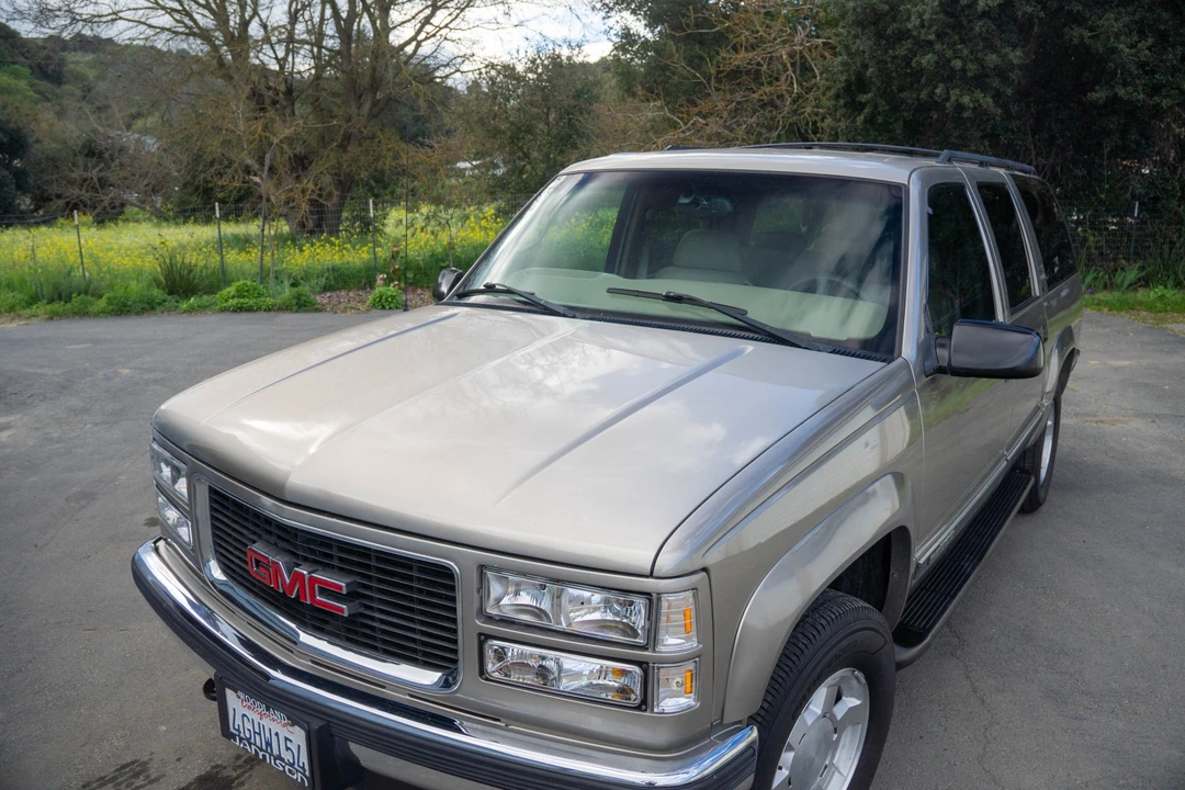 1999 GMC Suburban 8th Gen - Image 22 of 31