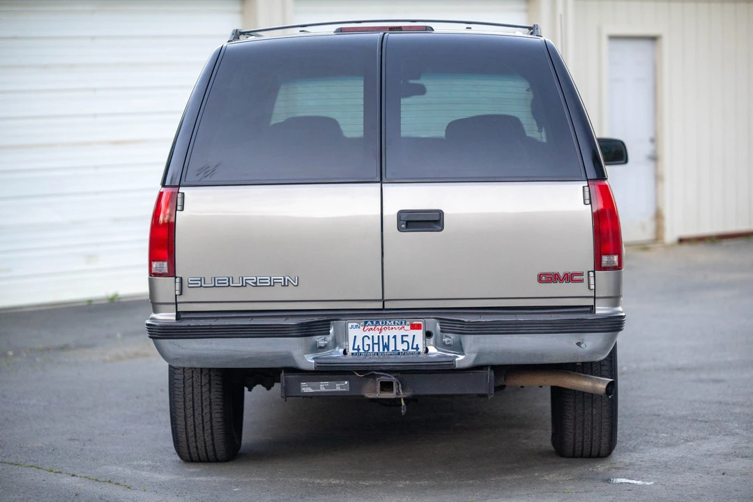 1999 GMC Suburban 8th Gen - Image 16 of 31