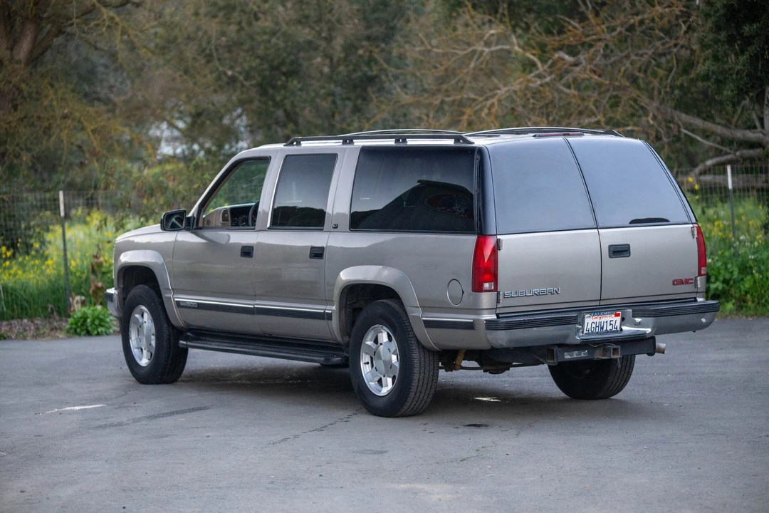1999 GMC Suburban 8th Gen - Image 15 of 31