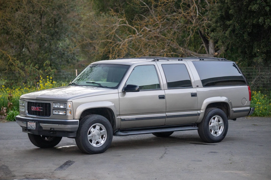 1999 GMC Suburban 8th Gen - Image 11 of 31