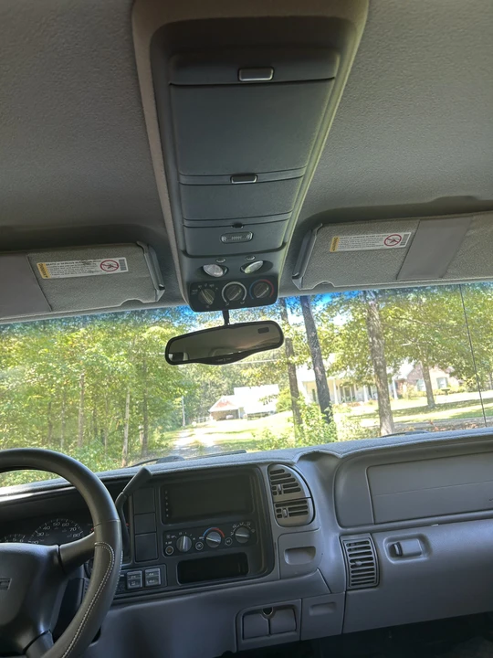 1999 GMC Suburban 8th Gen - Image 20 of 31