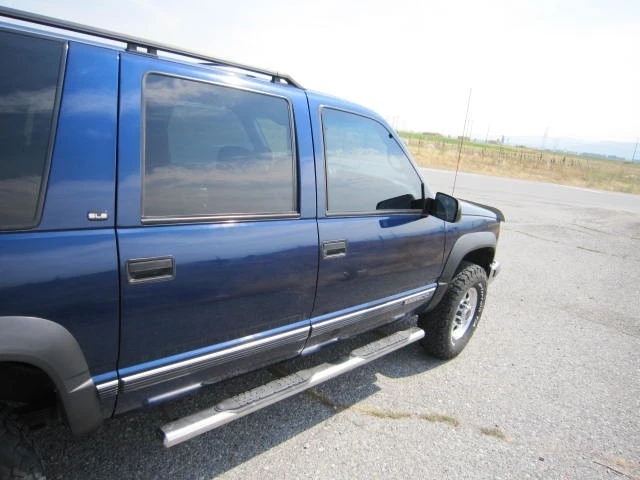 1999 GMC Suburban 8th Gen - Image 8 of 31