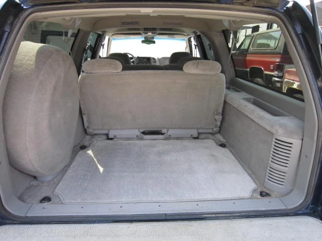1999 GMC Suburban 8th Gen - Image 29 of 31