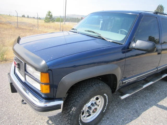 1999 GMC Suburban 8th Gen - Image 11 of 31