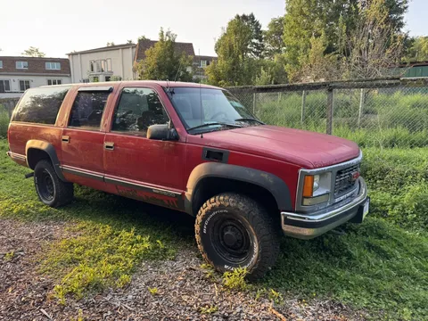 1999 GMC K2500 Suburban