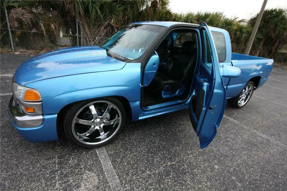 1999 GMC Sierra 2nd Gen - Image 4 of 4