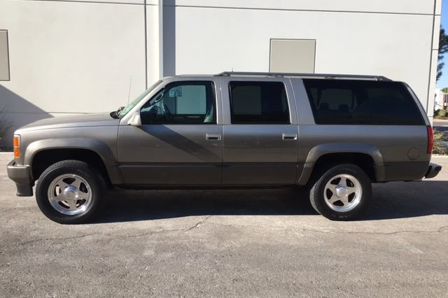 1999 GMC Suburban 8th Gen - Image 5 of 5