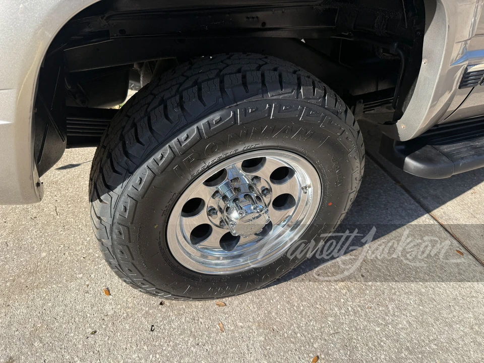 1999 GMC Suburban - Image 12 of 31