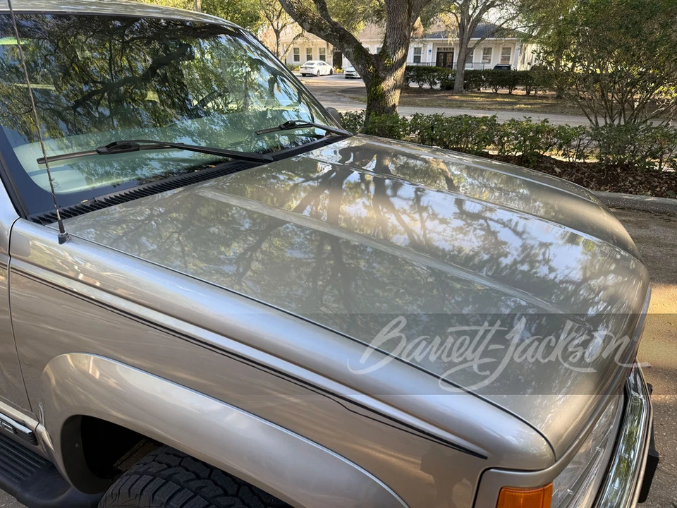 1999 GMC Suburban - Image 17 of 31